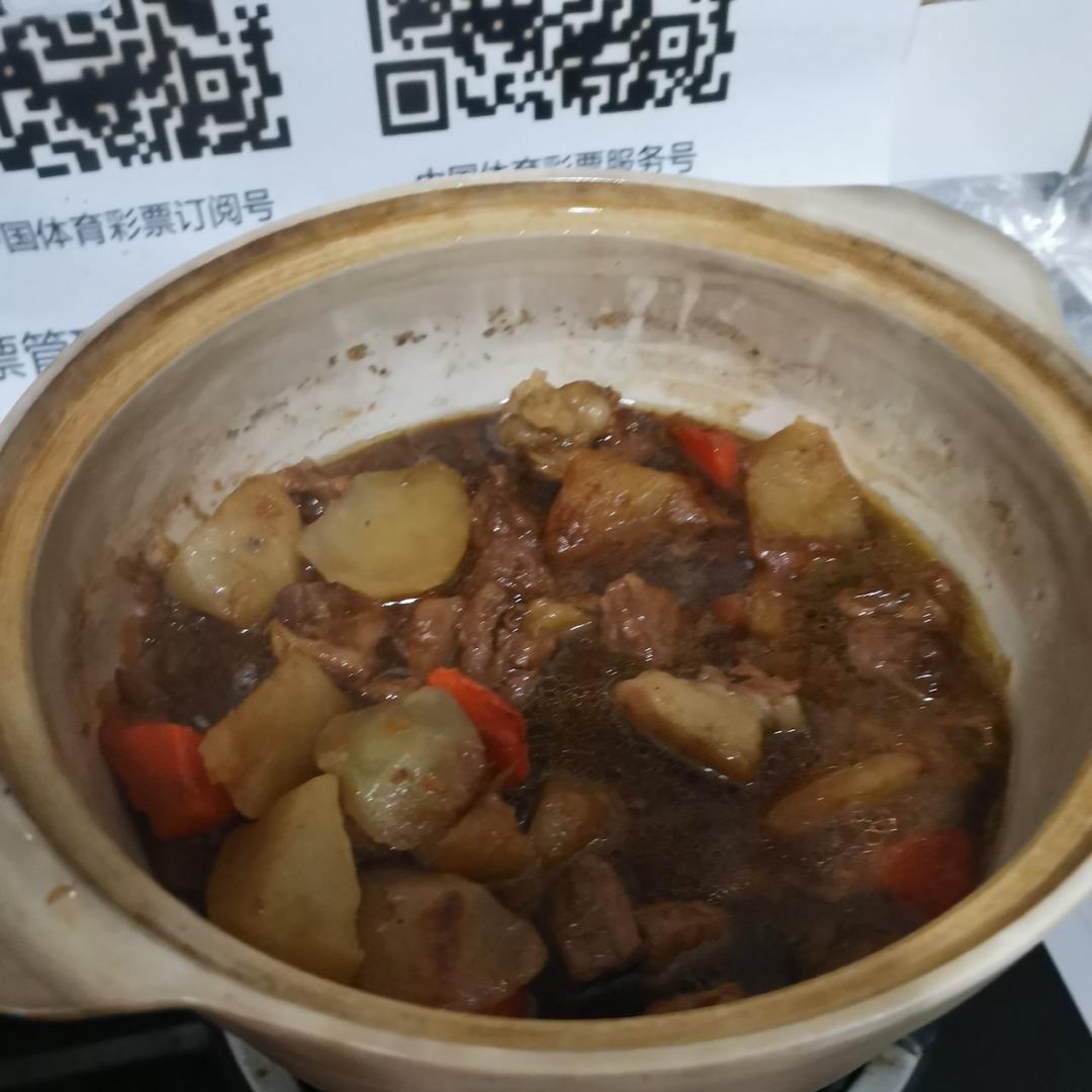 沙沙土豆胡萝卜炖牛肉