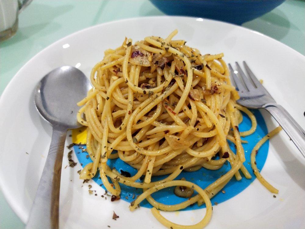 蒜香黑胡椒炒意大利面