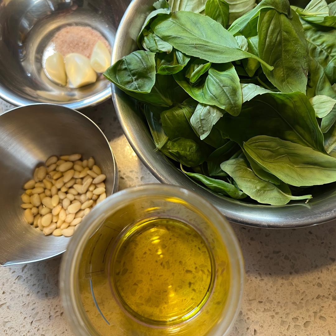 Pesto意式罗勒青酱的做法 步骤2