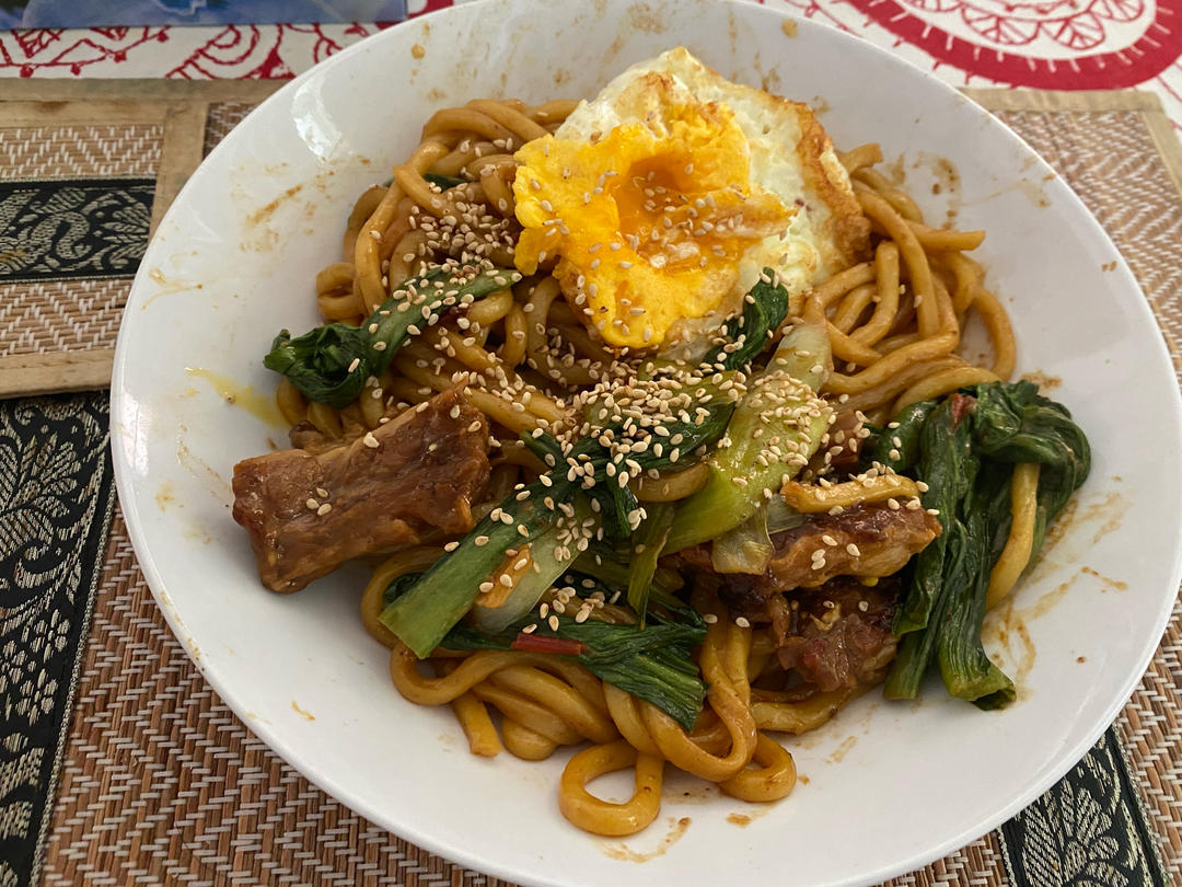 秘制腌牛肉/酸菜炒粉