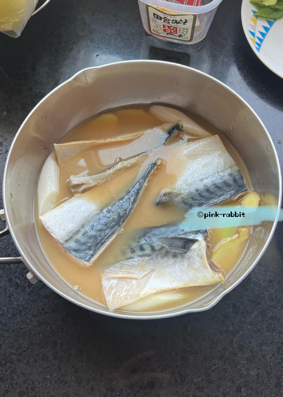 日式煮鱼之味噌青花鱼 by pink-rabbit的做法 步骤4