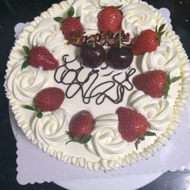 草莓鲜奶油蛋糕