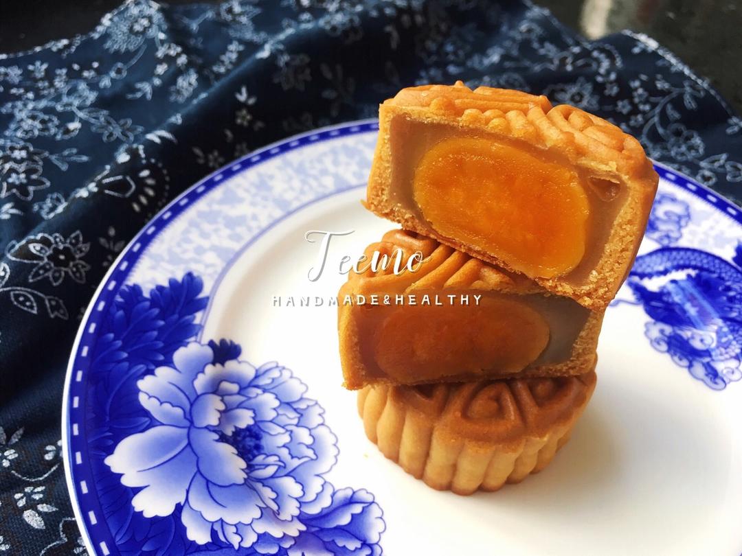 广式月饼——蛋黄莲蓉月饼