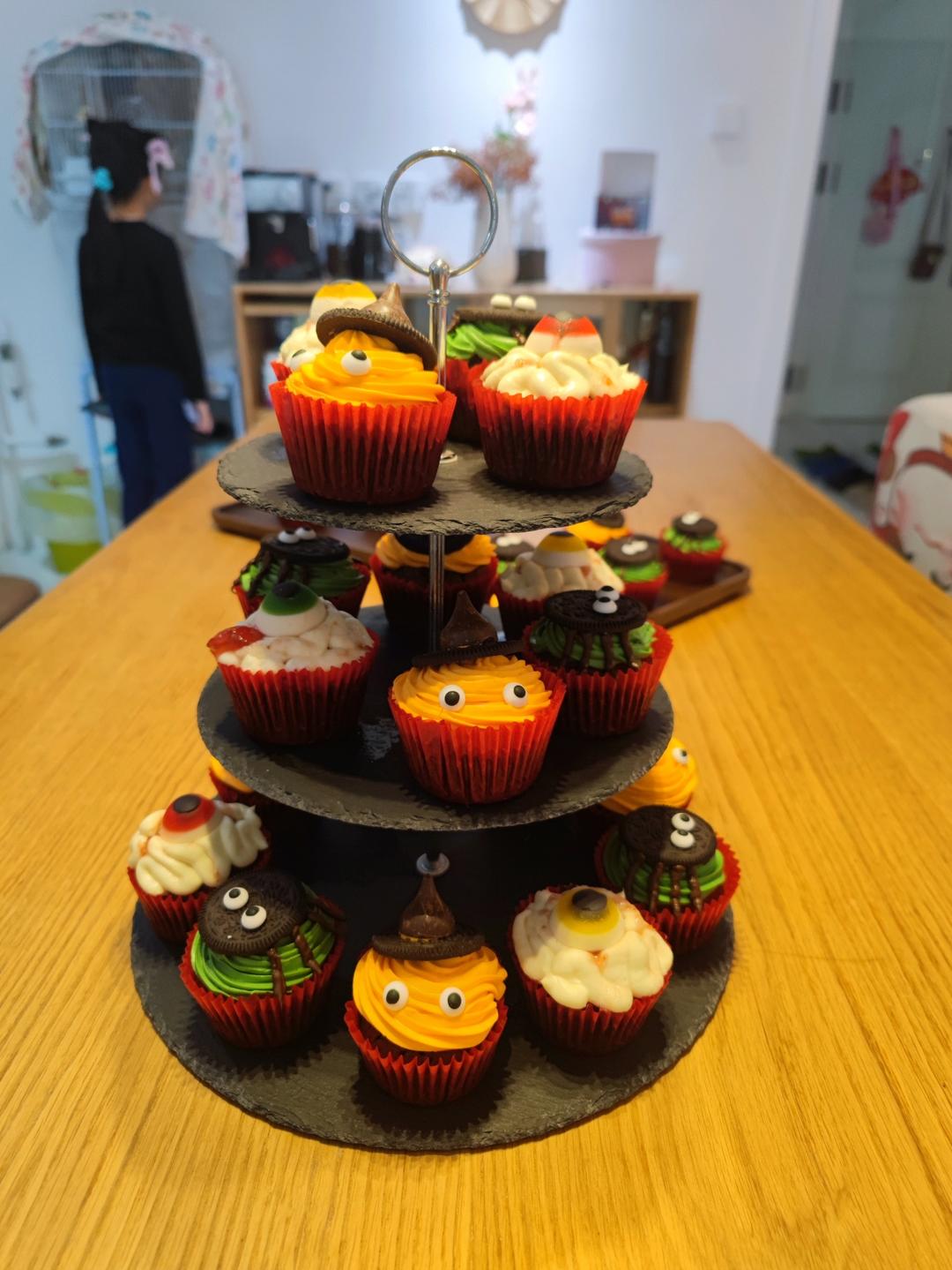 万圣节鬼怪蛋糕 超软巧克力马芬/阿猪烘焙视频：特别篇