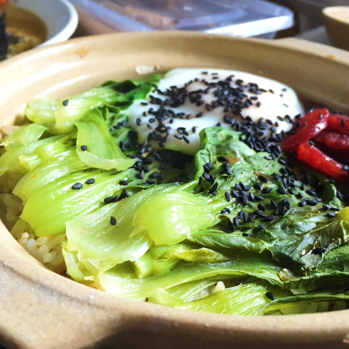 广式腊味煲仔饭