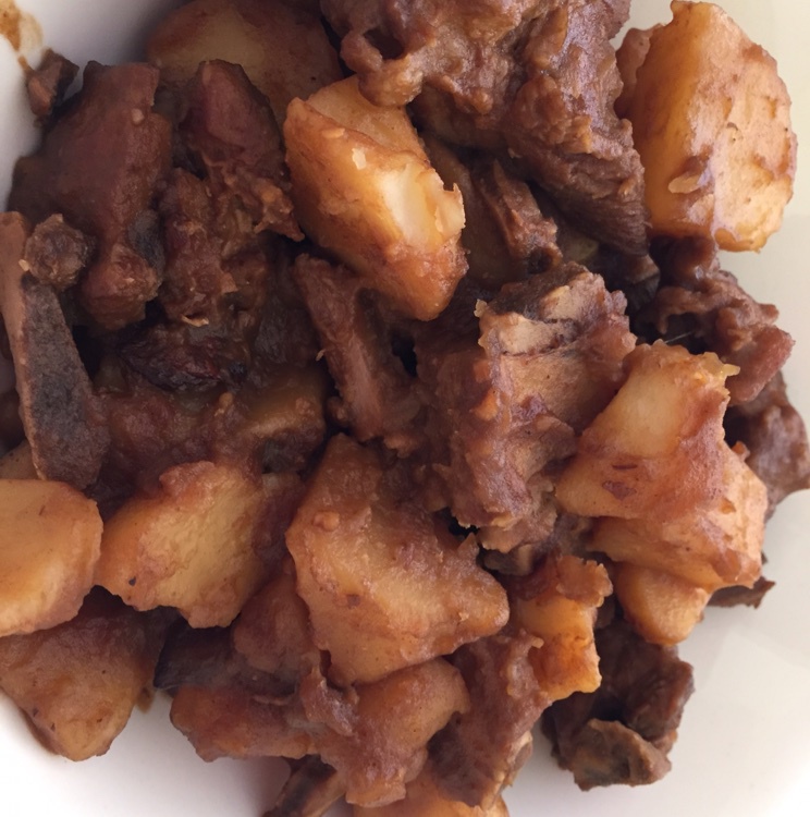 川味土豆烧排骨