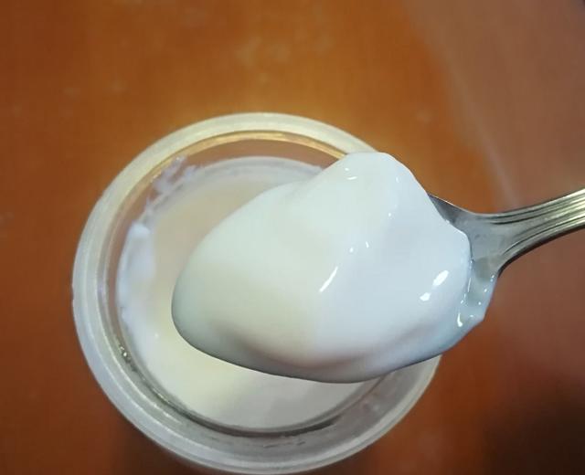 赛冰淇淋能挖着吃的老酸奶(超简单)的做法