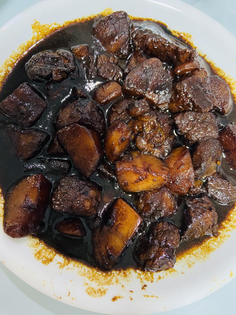 小土豆烧牛肉，红烧牛腩，好吃到舔盘