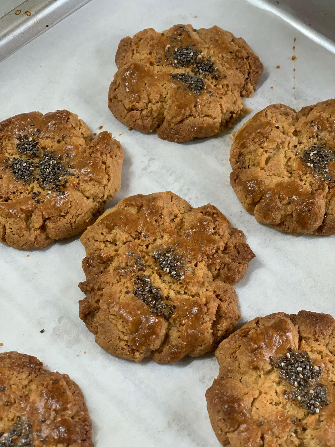 轻轻一按就碎掉的原味桃酥（不输猪油版）