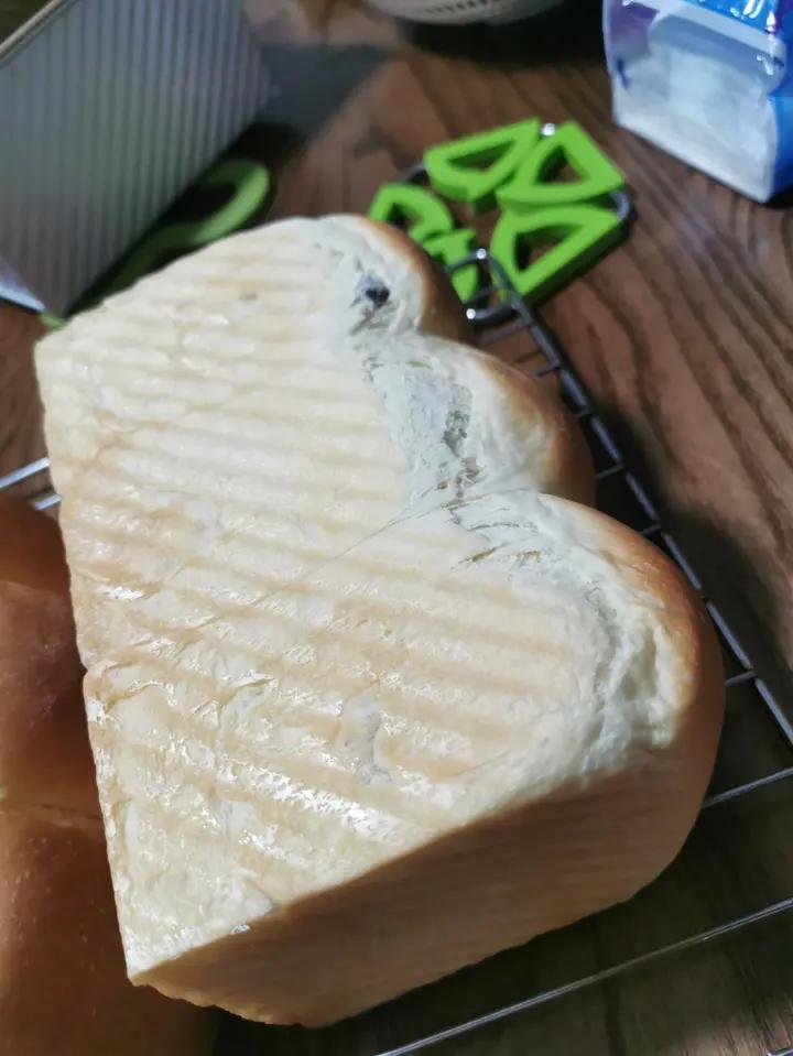 鲜奶红豆吐司