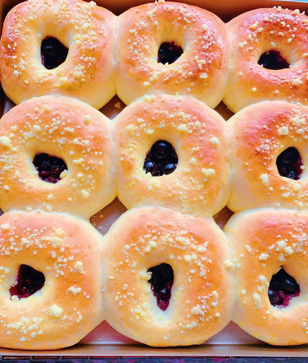 蓝莓蓝莓我爱你～蓝莓爆浆面包