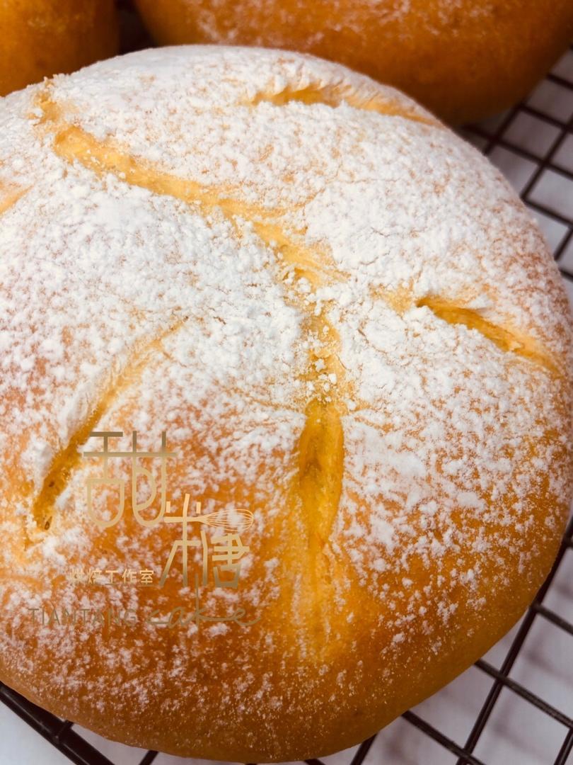 南瓜麻薯软欧包