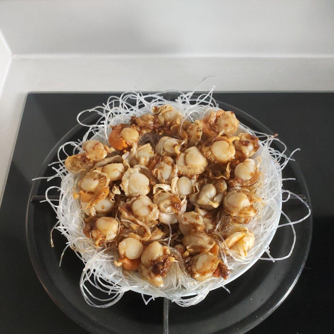 蒜蓉扇贝肉蒸粉丝