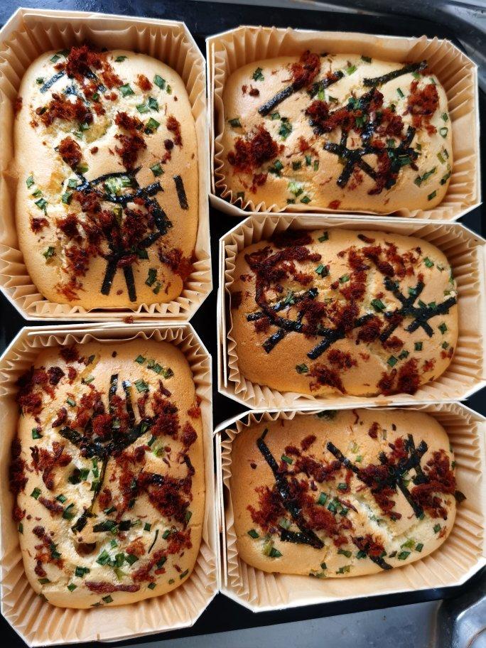 万用方子‼️口感滋润的酸奶&肉松沙拉夹心小蛋糕🍰