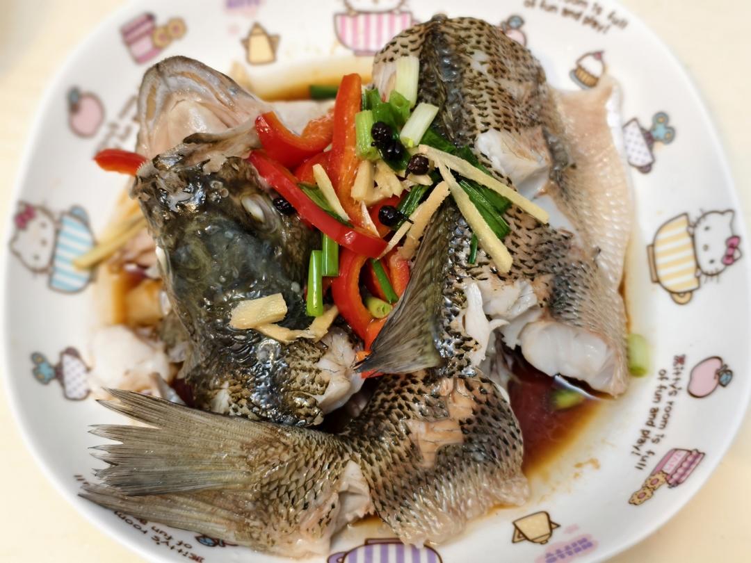 10分钟做 清蒸鲈鱼 （附切鱼图解）