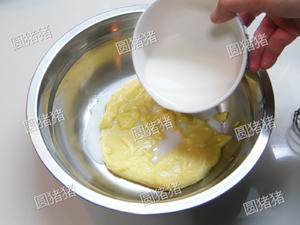 黄金海棉蛋糕的做法 步骤3