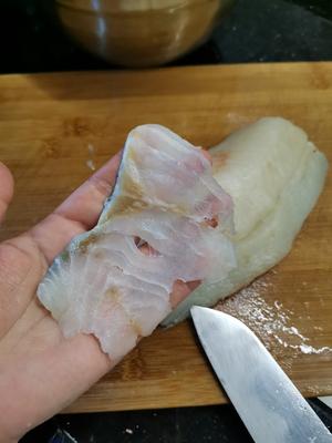🐠水煮鲈鱼🐠的做法 步骤1