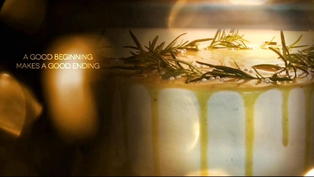 百香果淋酱戚风蛋糕（淋上百香果酱汁后好吃到爆炸！）