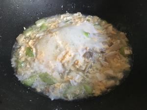 鲜蘑丝瓜鸡蛋汤，味鲜低脂，无需多余调料，只放盐的做法 步骤8