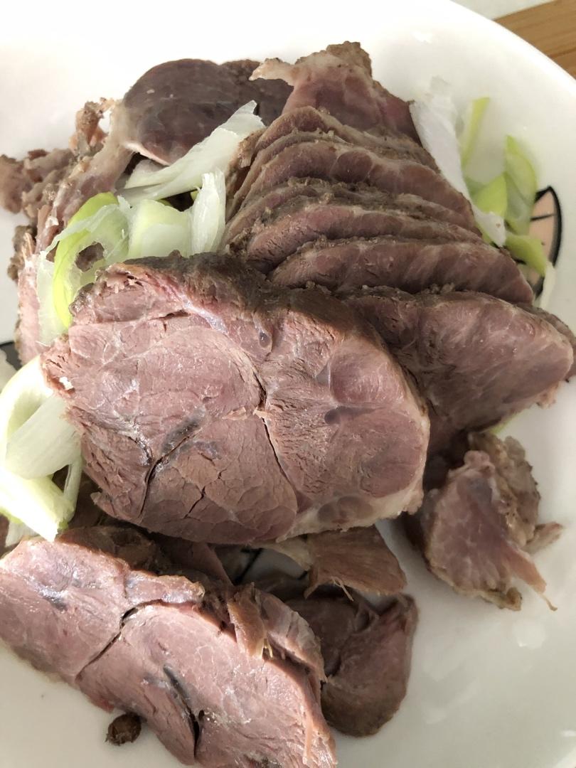 卤牛肉