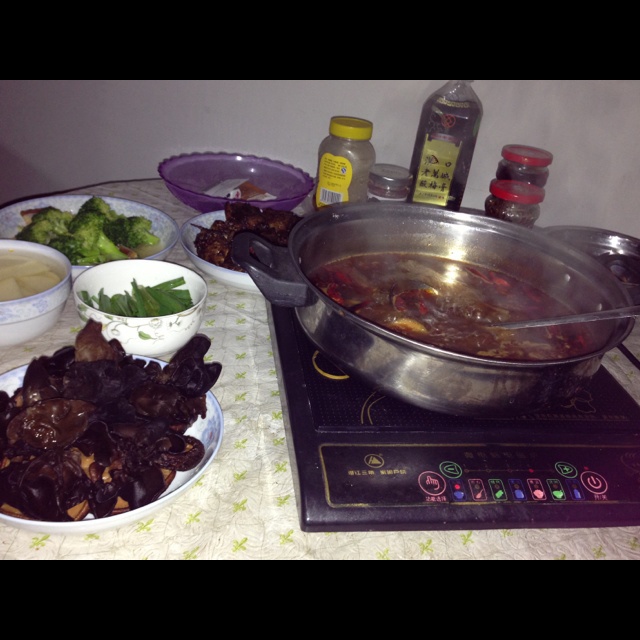自制麻辣重庆火锅
