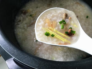 干贝（瑶柱）鱿鱼粥-大松IH电饭煲的做法 步骤7