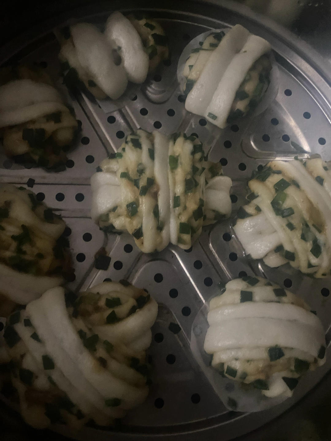 碧波荡漾葱油花卷｜附葱花不变黄小技巧