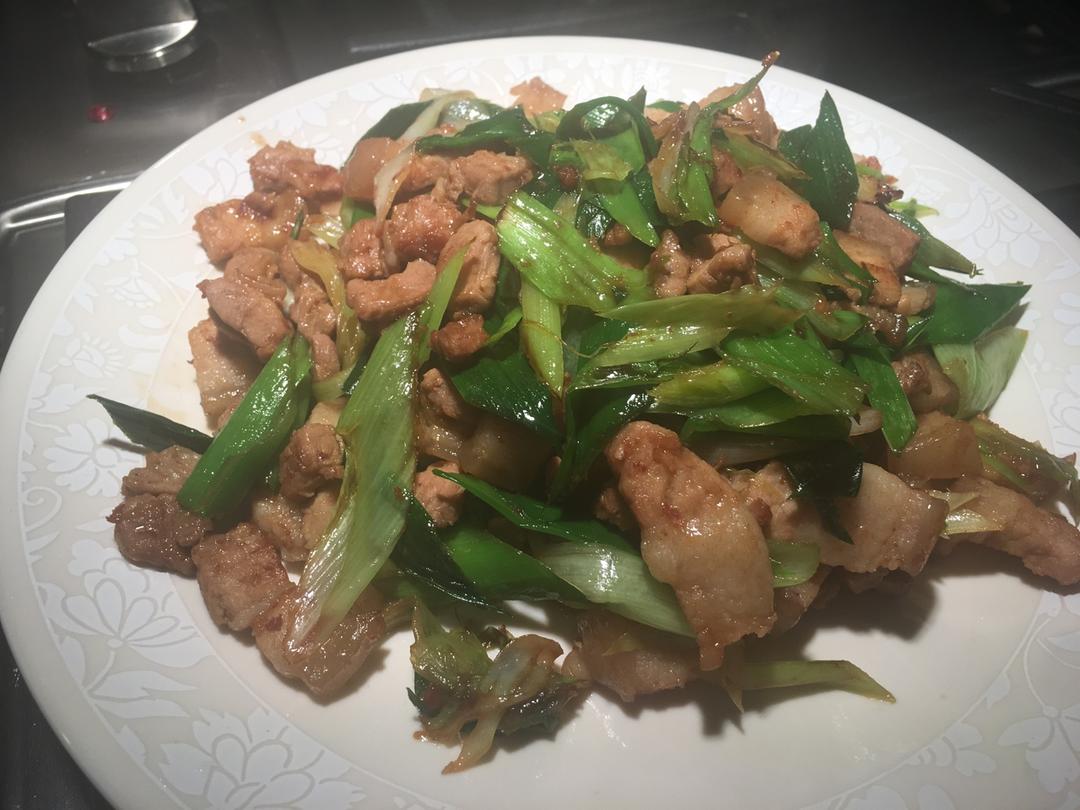 五花肉炒大蒜