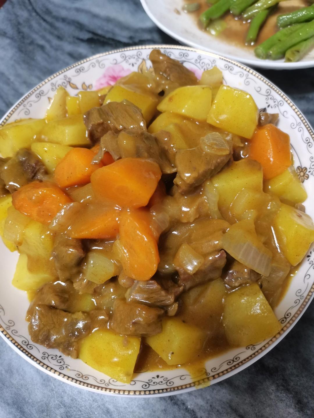 咖喱牛肉（牛腩）