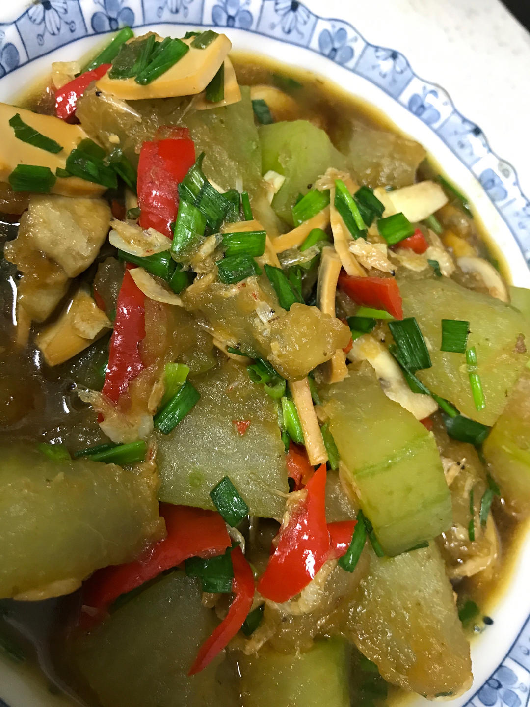 红烧冬瓜最完美做法，不加一滴水，瞬间秒杀红烧肉