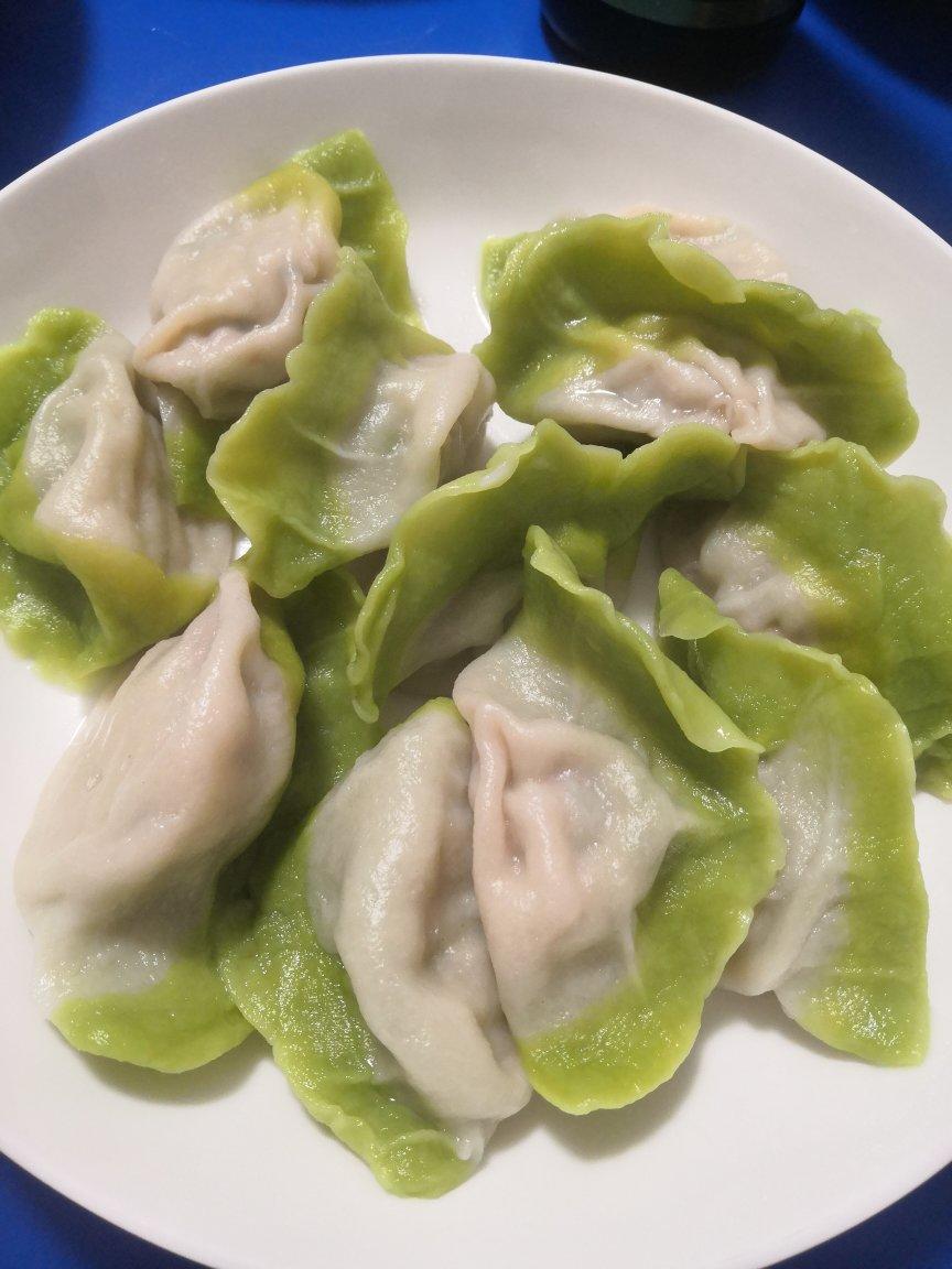 翡翠白玉白菜饺子详细版（附翡翠白玉白菜饺子包法，翡翠白玉饺子皮两种制法，面包机和面，翡翠白玉烧卖，各种馅料搭配）