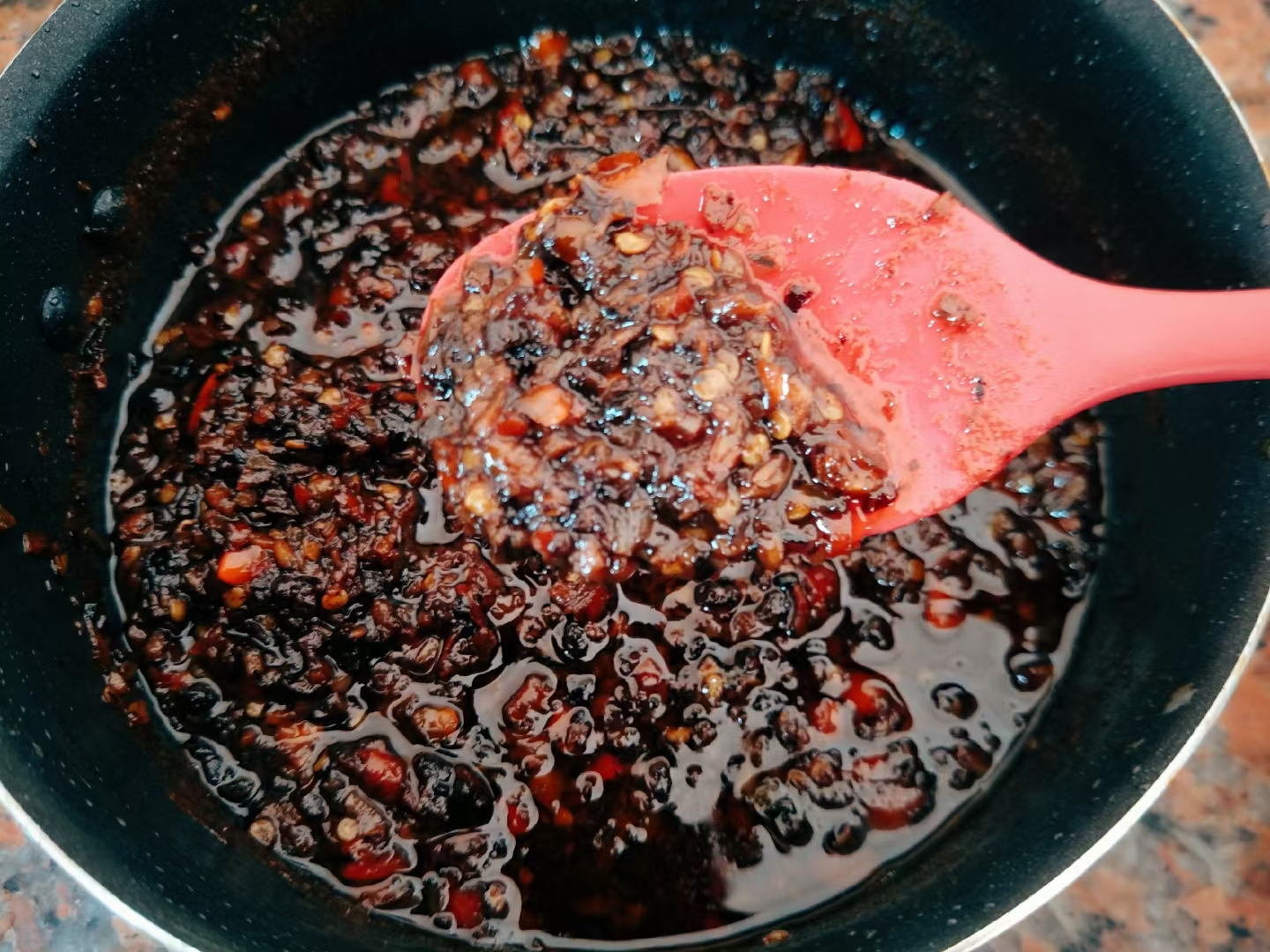 自制蒜蓉豆豉辣椒酱的做法