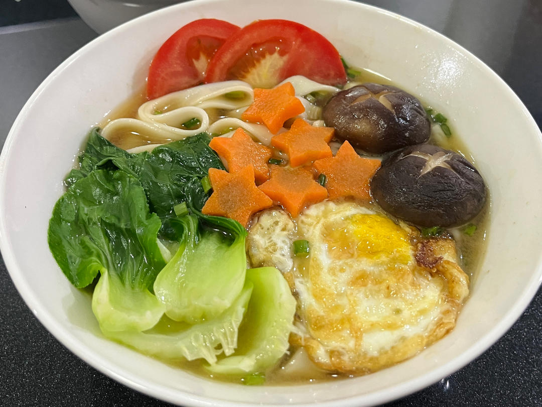 卡妈私房菜~青菜鸡蛋面（汤面）