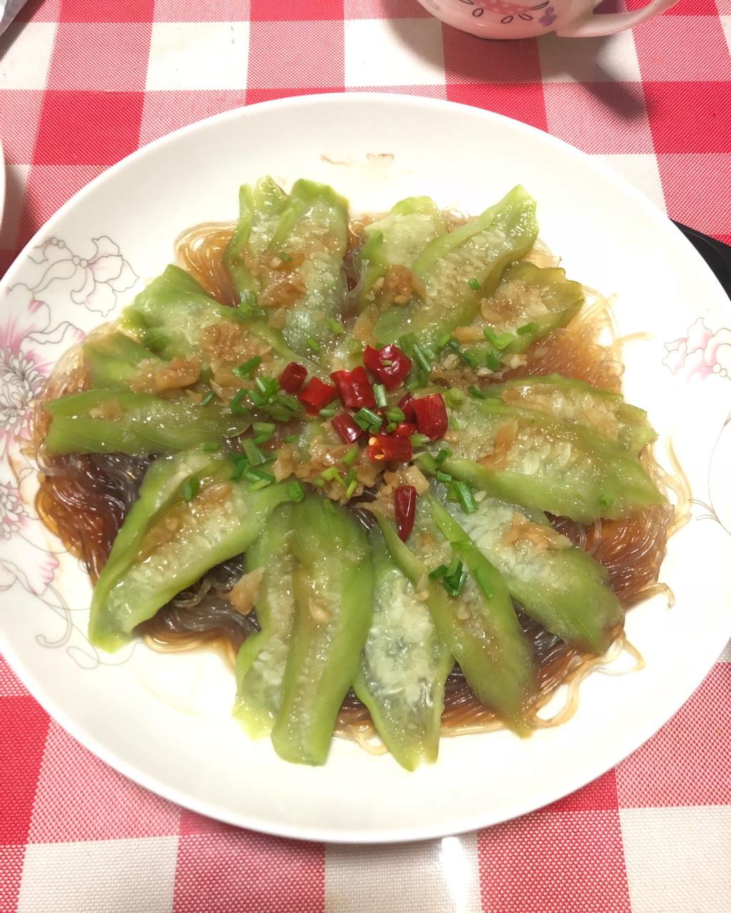 蒜茸粉丝蒸丝瓜