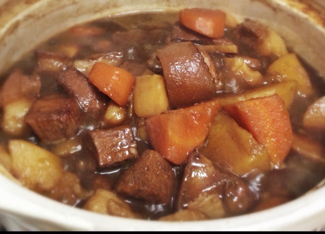 土豆红烧肉