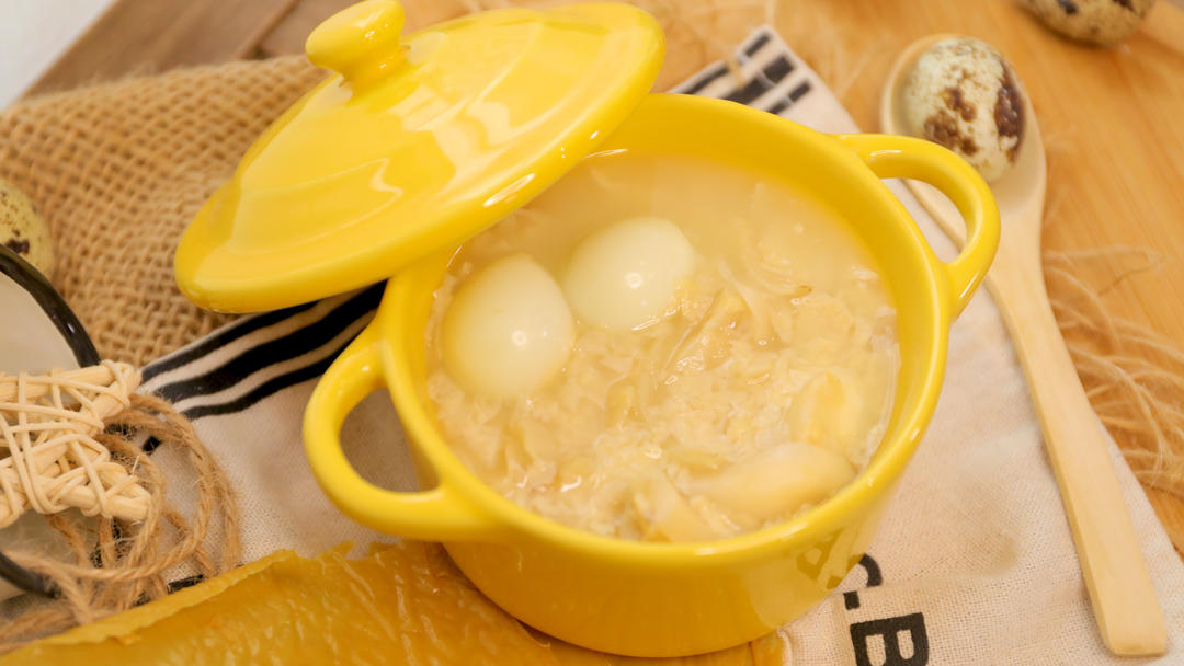 腐皮百合鹌鹑蛋糖水 宝宝辅食天天学的做法