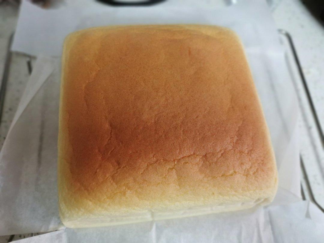 堪比柯基屁股
爆浆芝士🧀古早蛋糕