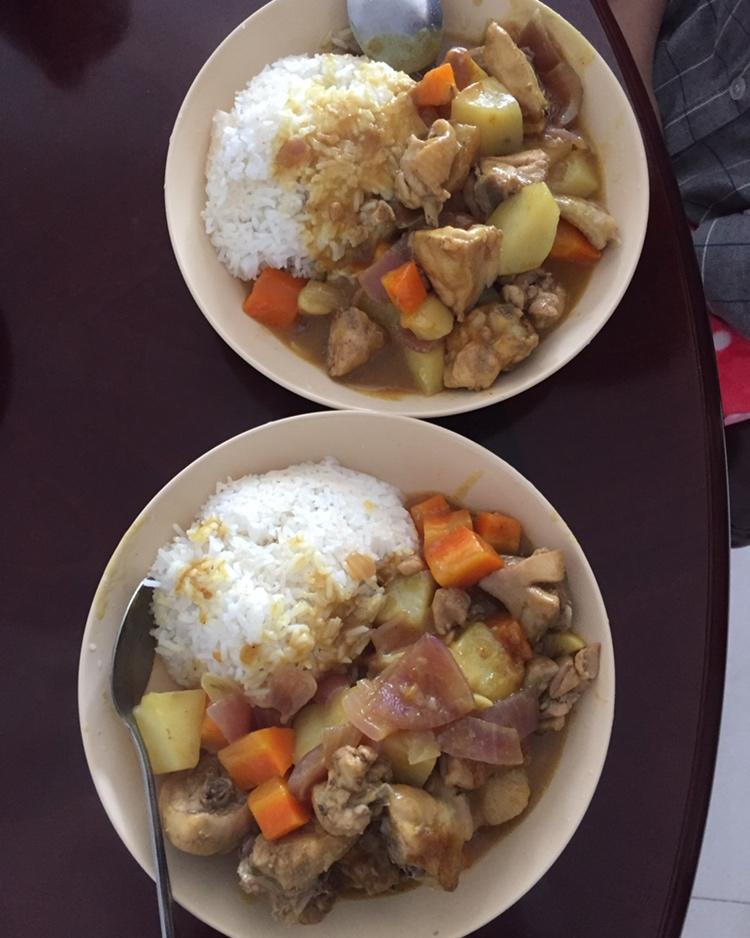咖喱鸡肉饭