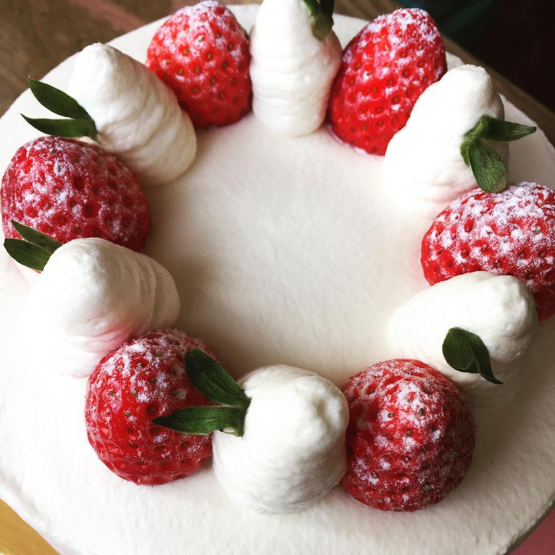 草莓奶油蛋糕的做法