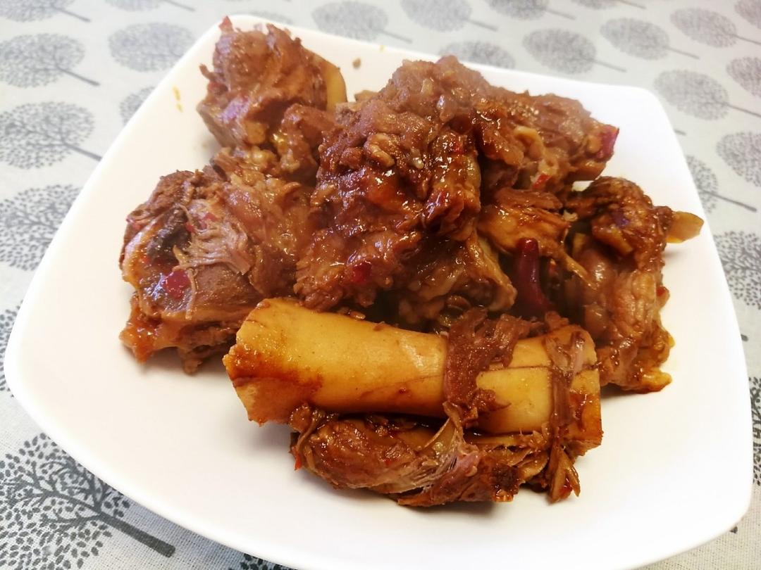 堂妈小厨——酱大棒骨