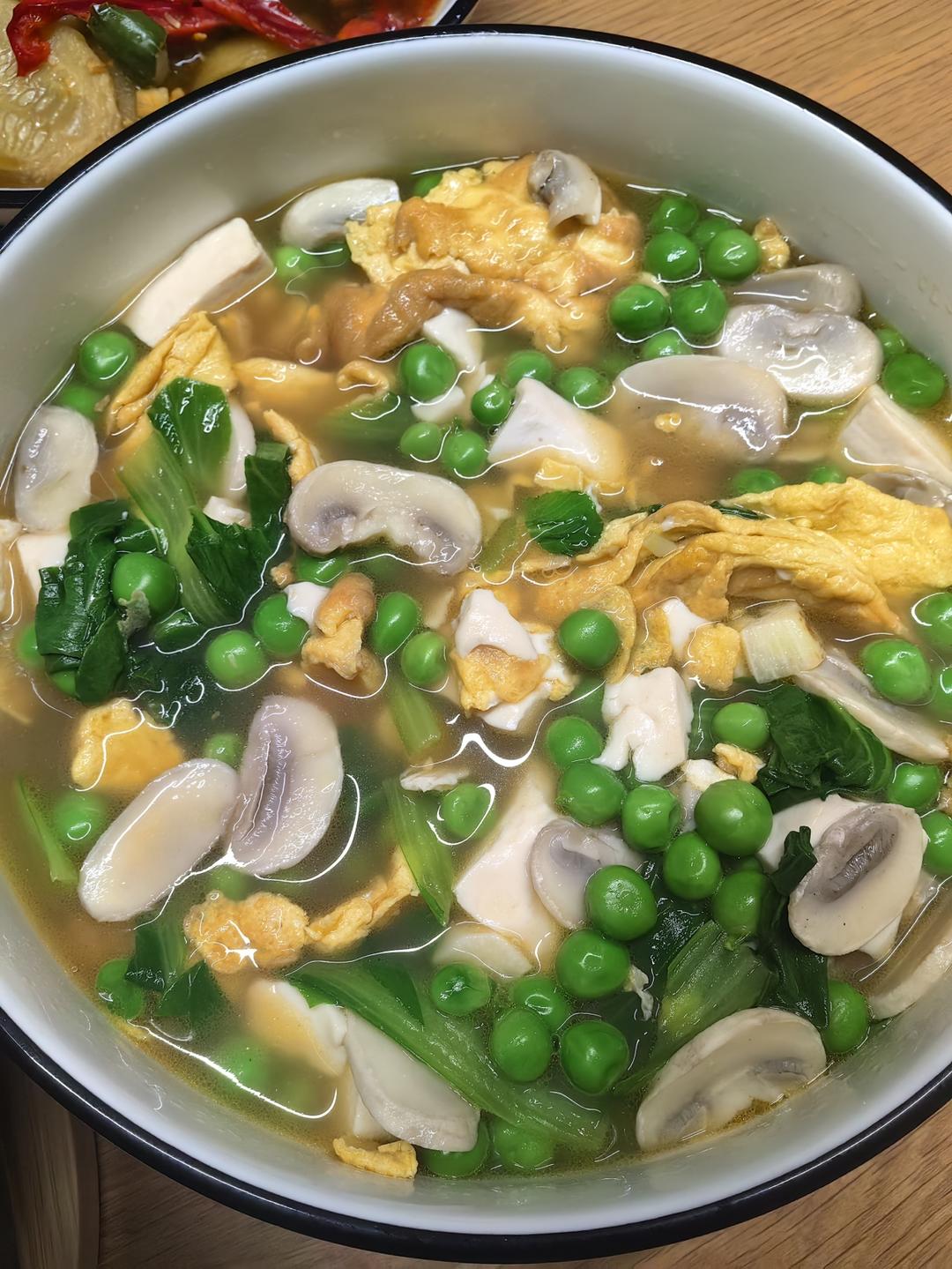 豆腐蘑菇汤（有鸡蛋哦）