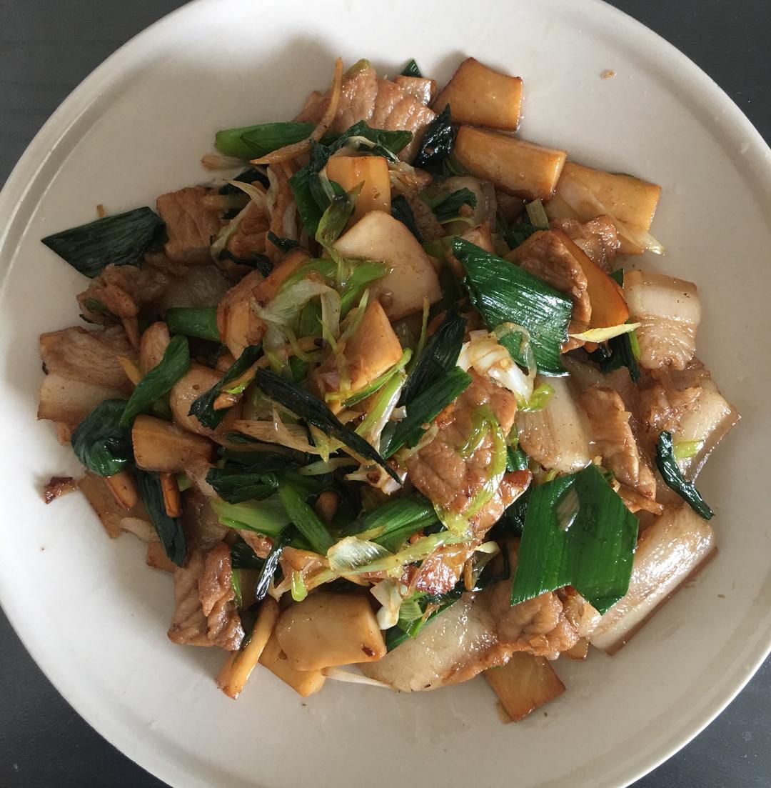 鲜香下饭菜-蒜苗肉片炒杏鲍菇的做法