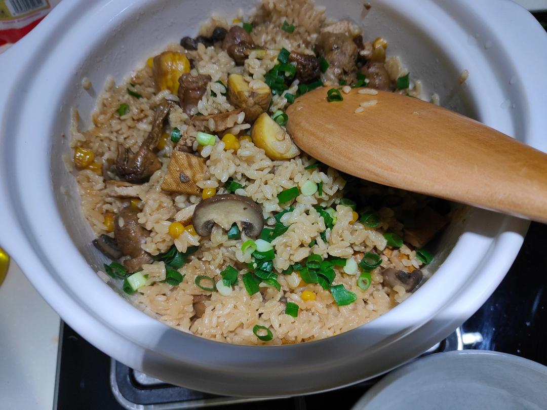 菌菇鸡肉蒸饭（电饭煲）