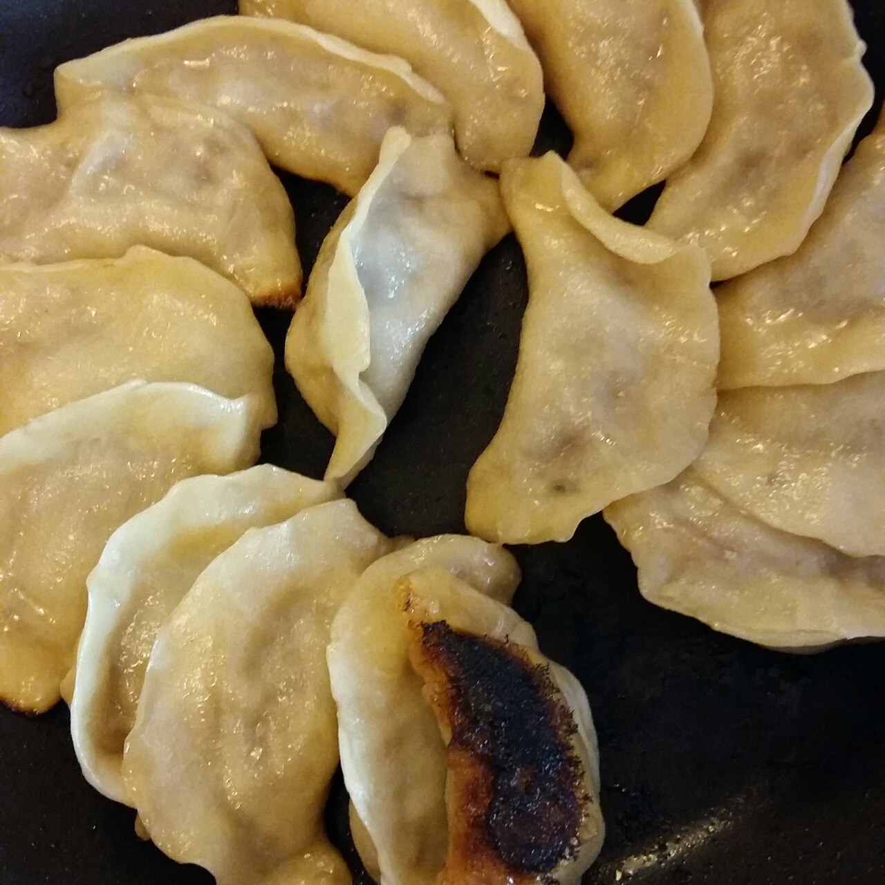 脆底煎饺