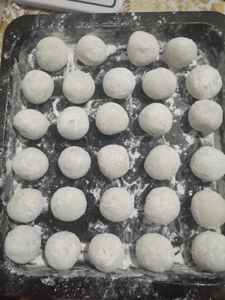 花生黑芝麻汤圆