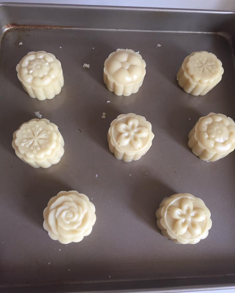 广式椰蓉月饼
