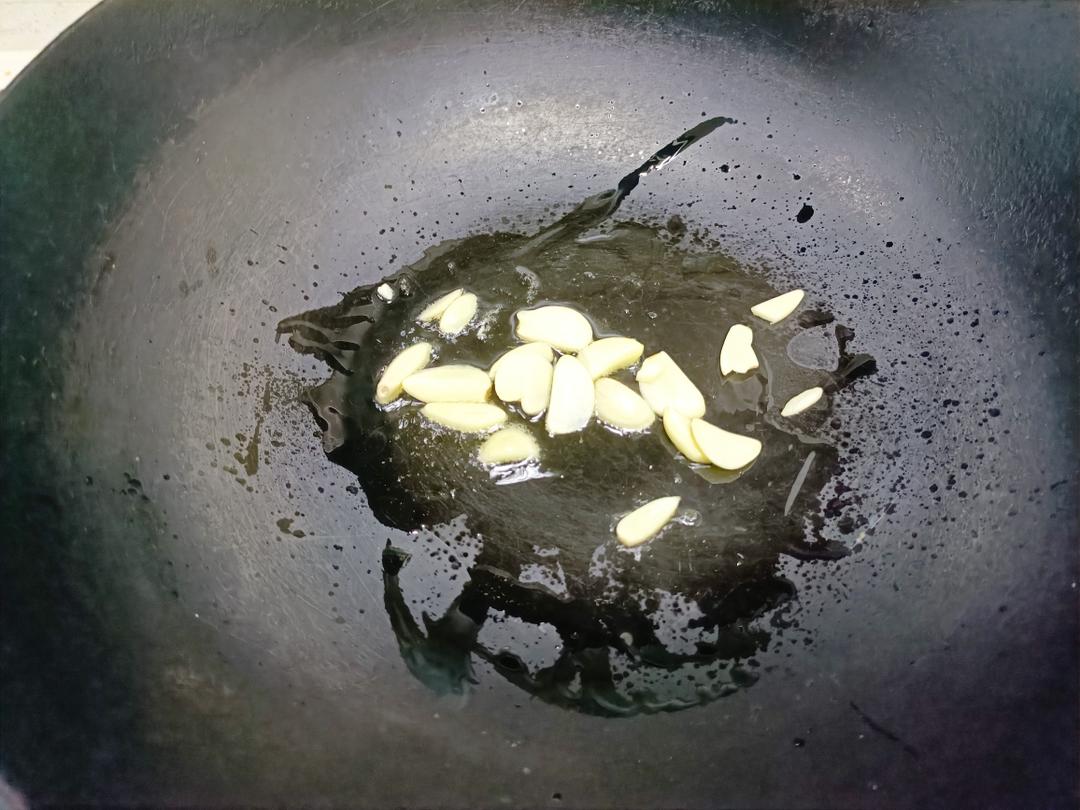 低脂菜清炒上海青的做法 步骤3