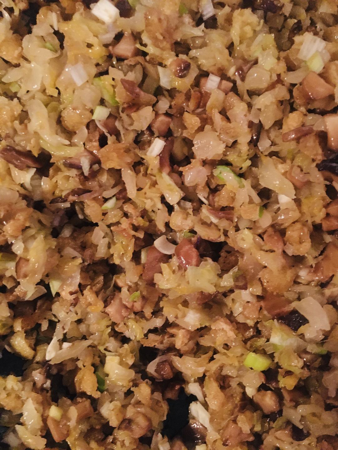 素食主义：素酸菜馅饺子