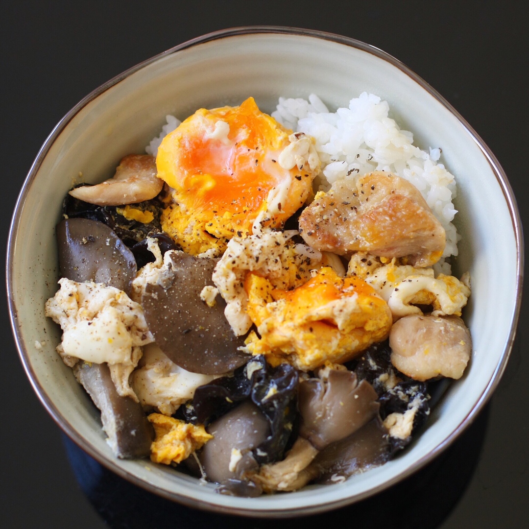 日式亲子饭 - 鸡肉蛋饭