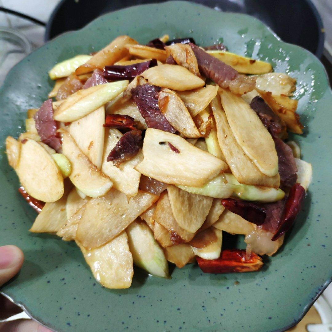 想想茭白炒火腿